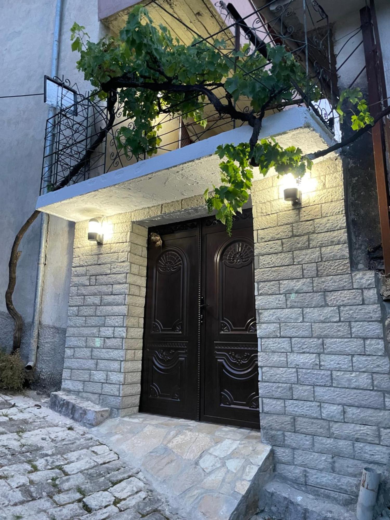 Luigi Guest House Gjirokastër Dış mekan fotoğraf